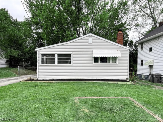 Building Photo - 1764 S Heights Ave