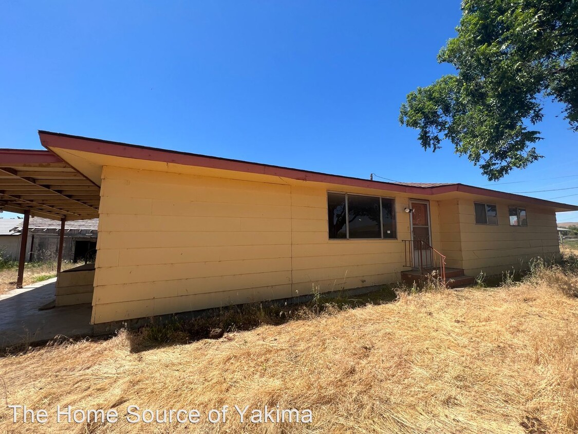 Primary Photo - 3 br, 1 bath House - 1640 N Camas Road