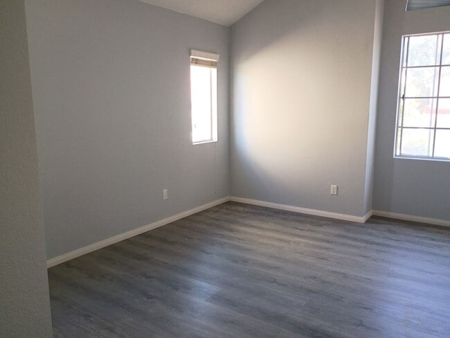 Photo - MOVE-IN -READY House