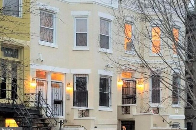Building Photo - 407 P St NW