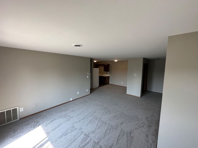 Building Photo - 6868-6870 Kathleen Court