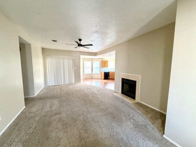 Foto del edificio - 3 Bedroom 2 Bath in Midway ISD