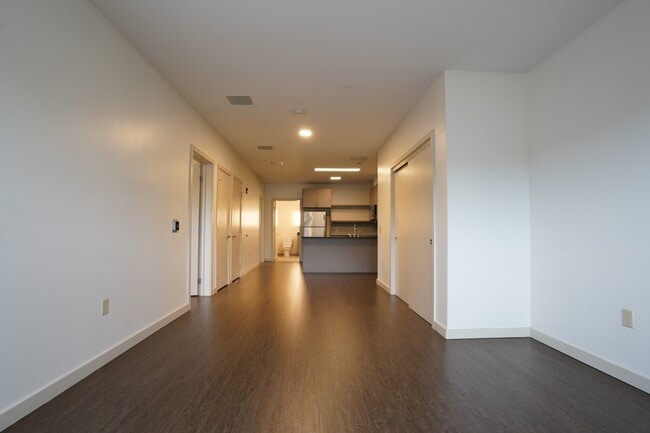 Building Photo - 400 Langley Rd
