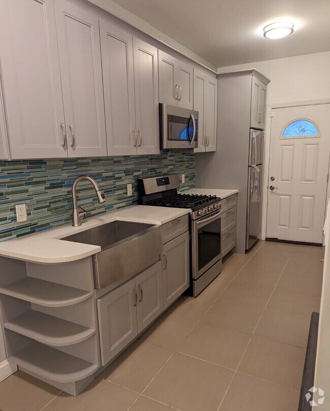 Industry City Apartments under 800 Brooklyn, NY 5 Rentals