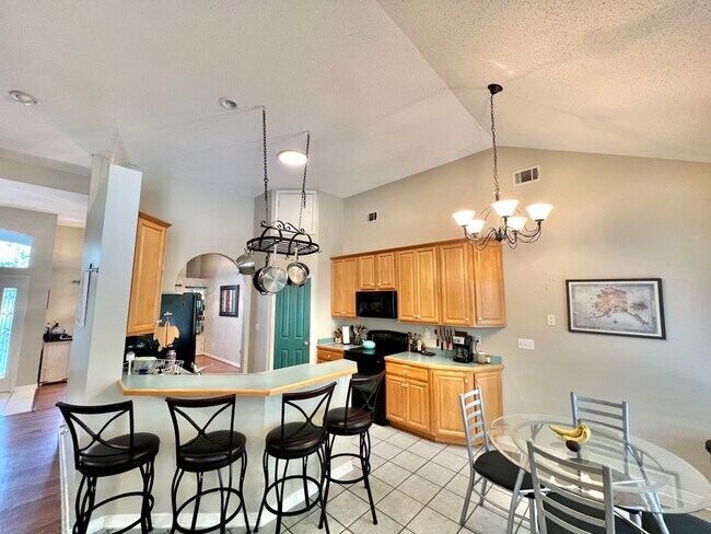 Building Photo - 209 Yacht Club Dr