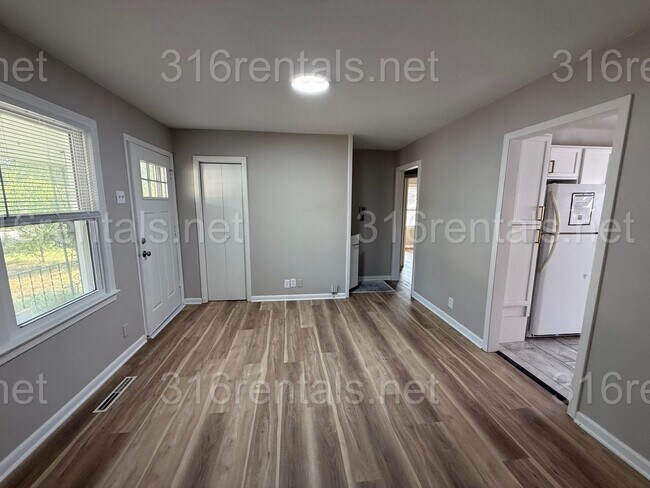 Foto del edificio - $995 - 3 bed 1 bath - Single Family Home