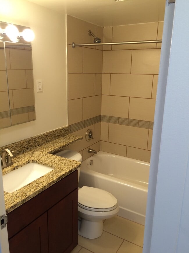 Foto del edificio - 1575 Tremont St