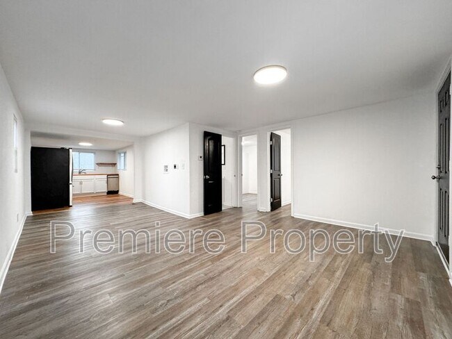 Building Photo - 5117 Booth Ave