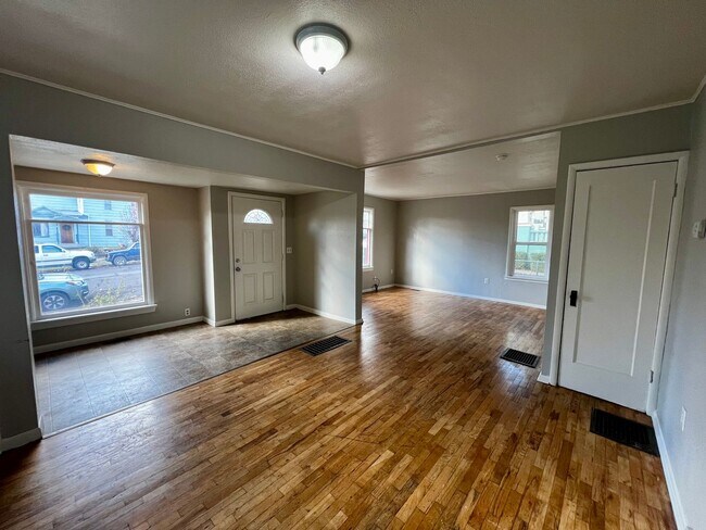 Foto del edificio - Charming Lower North Hill Home