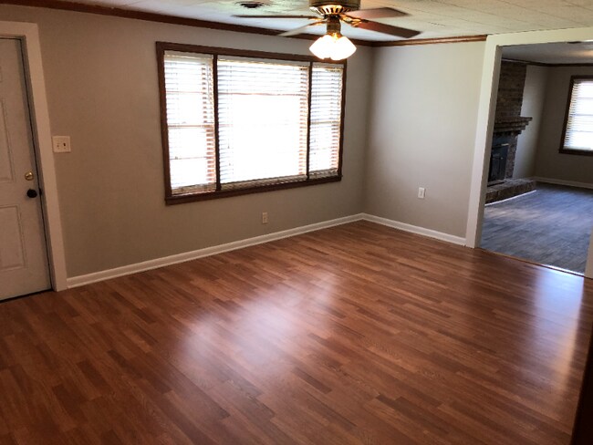 Foto del edificio - 5817 Drayton St
