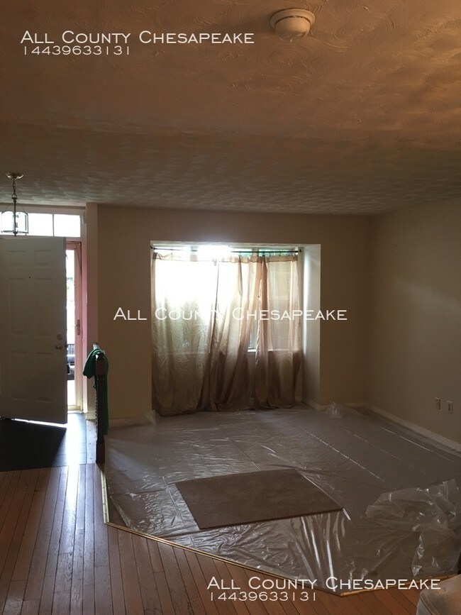 Building Photo - Beautiful Townhouse in Box Hill