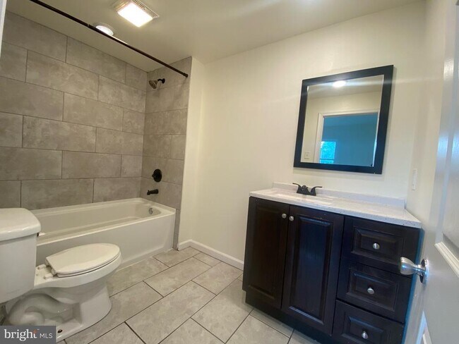 Building Photo - 3194-UNIT Black Horse Pike