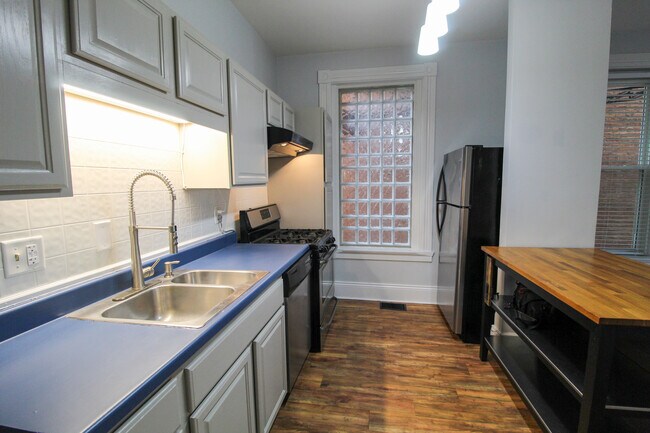 Cocina - 421 Hopkins St
