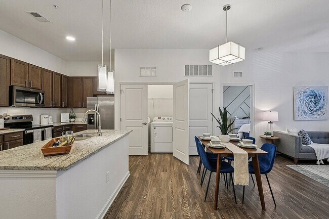 Welcome to San Marco Promenade Apartments, where modern design meets comfort. Enjoy spacious layouts, high-end finishes, and a vibrant community. Elevate your lifestyle today—schedule your tour now and see your new home! - San Marco Promenade Apartments