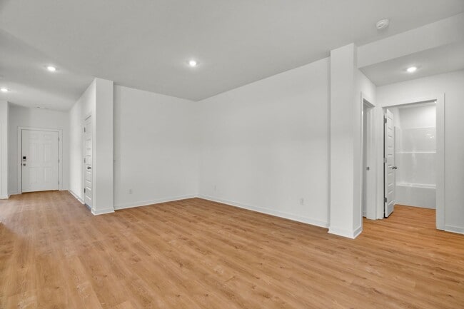 Building Photo - Brand-New 4 Bedroom +office in Prairie Gro...
