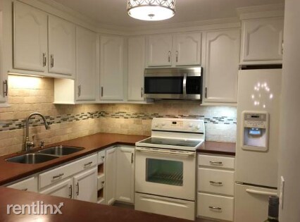 Primary Photo - 2097 Graybar Ln
