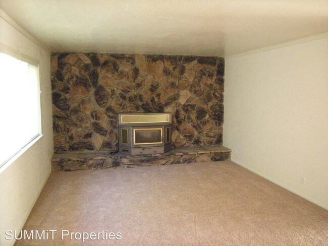 Building Photo - 287 Arrowhead Dr