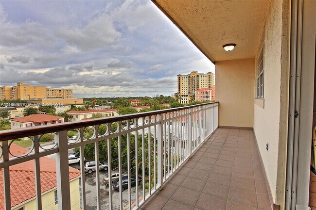 Building Photo - 49 Majorca Ave