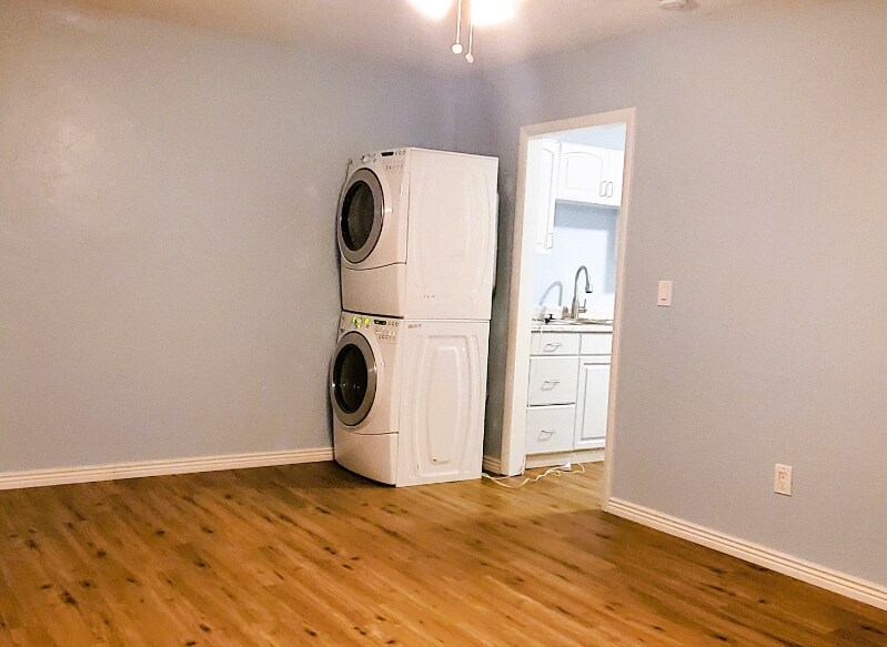 Foto principal - 3002 E McKinley St