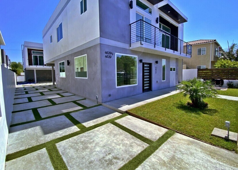 Foto principal - 4627 W 18th St