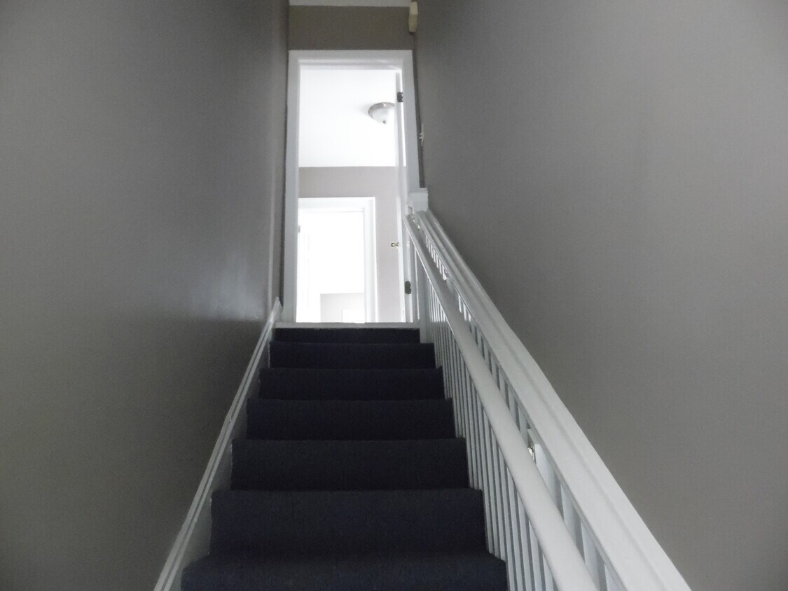 Foto principal - 419 W White Horse Pike