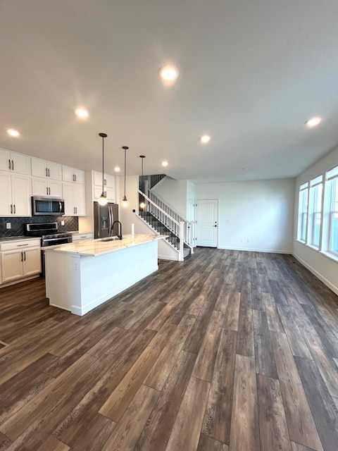 Building Photo - 2493 Winding Dr