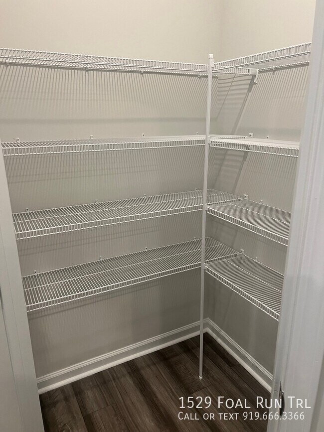 Foto del edificio - 1529 Foal Run Trl