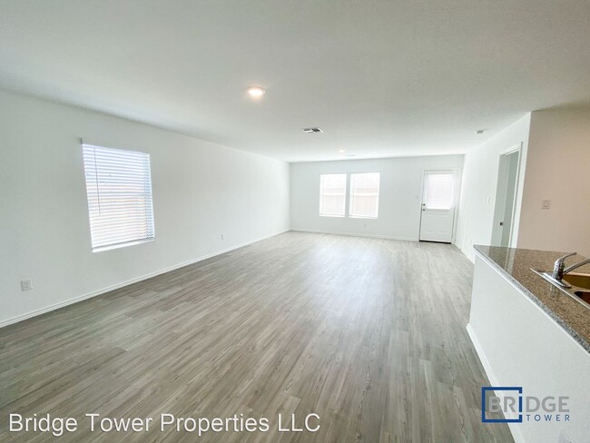 Foto del edificio - 4 br, 2 bath House - 439 Butterfly Bush Court