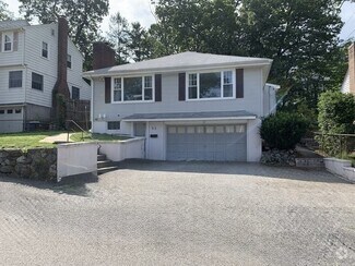 Building Photo - 53 Hawthorne Rd