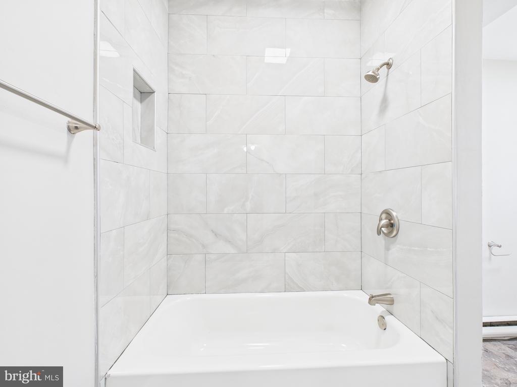 Foto principal - 32 Jenkins Pl