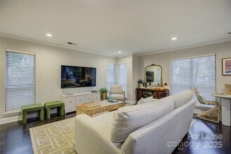 Building Photo - 2506 Cranbrook Ln