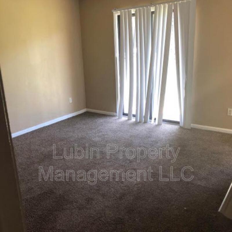 Building Photo - 241 N Waldran Blvd