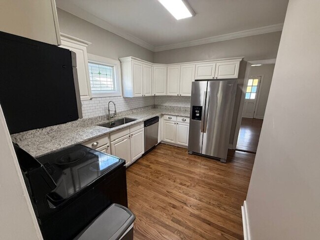 Foto del edificio - Adorable East Nashville Cottage just a hal...