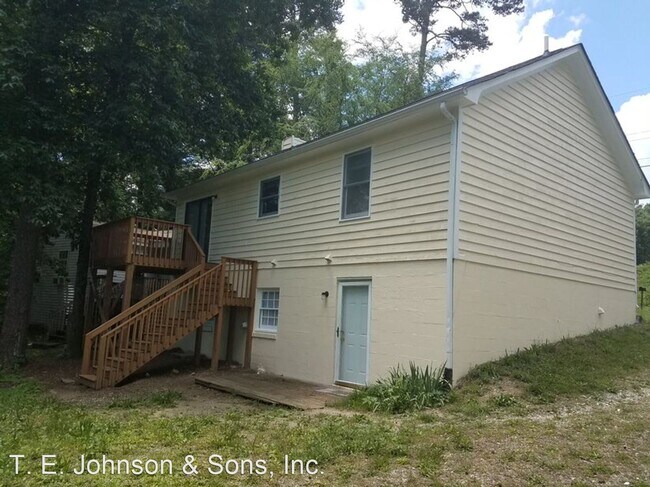 Foto del edificio - 3 br, 2 bath House - 3523 Fiesta Drive