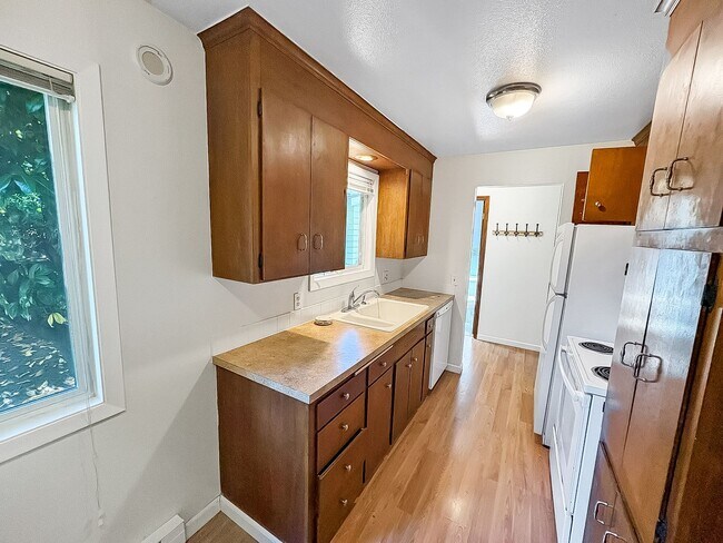 Foto del edificio - 9546 8th Ave NW