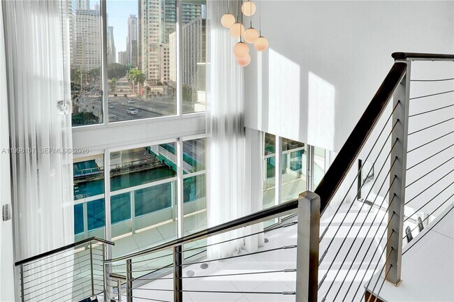 Building Photo - 200 Biscayne Blvd Way