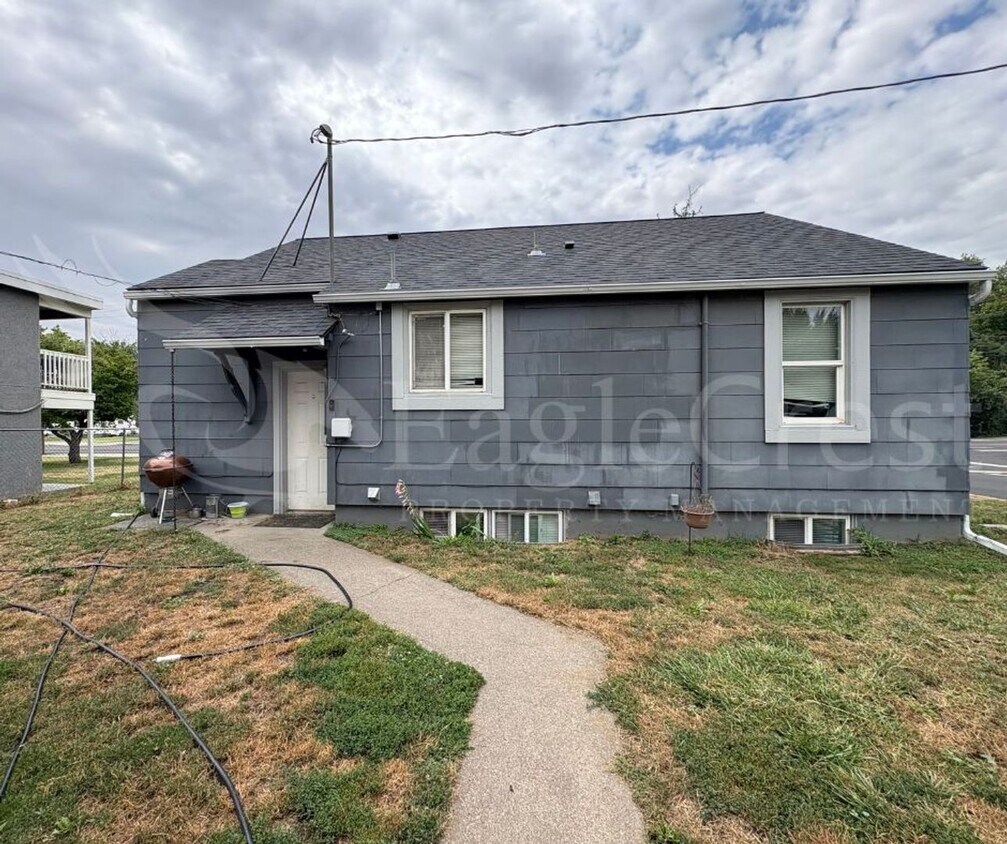 Foto del edificio - 236NCOLLEGE