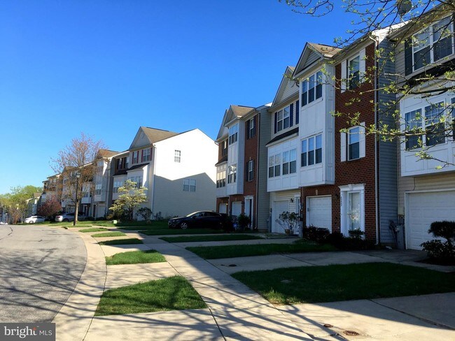 Building Photo - 4228 Lavender Ln