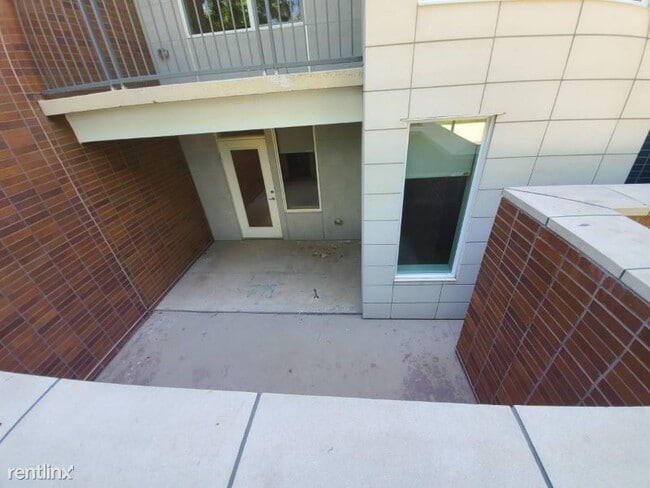 Building Photo - 2 br, 2 bath Townhome - 1640 Little Raven St
