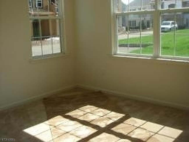 Building Photo - 201 Stone Creek Ct