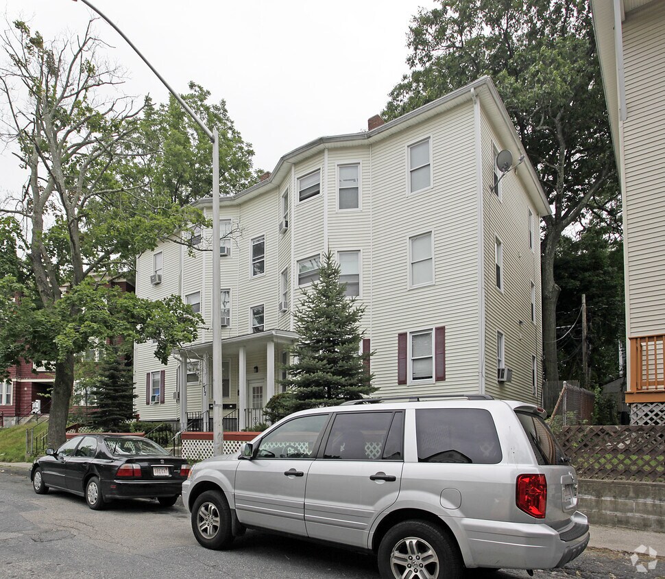 Building Photo - 217 Dewey St