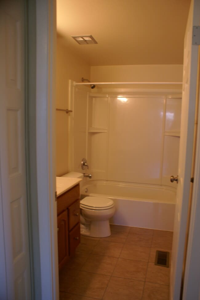bathroom - 1105 Perth Dr