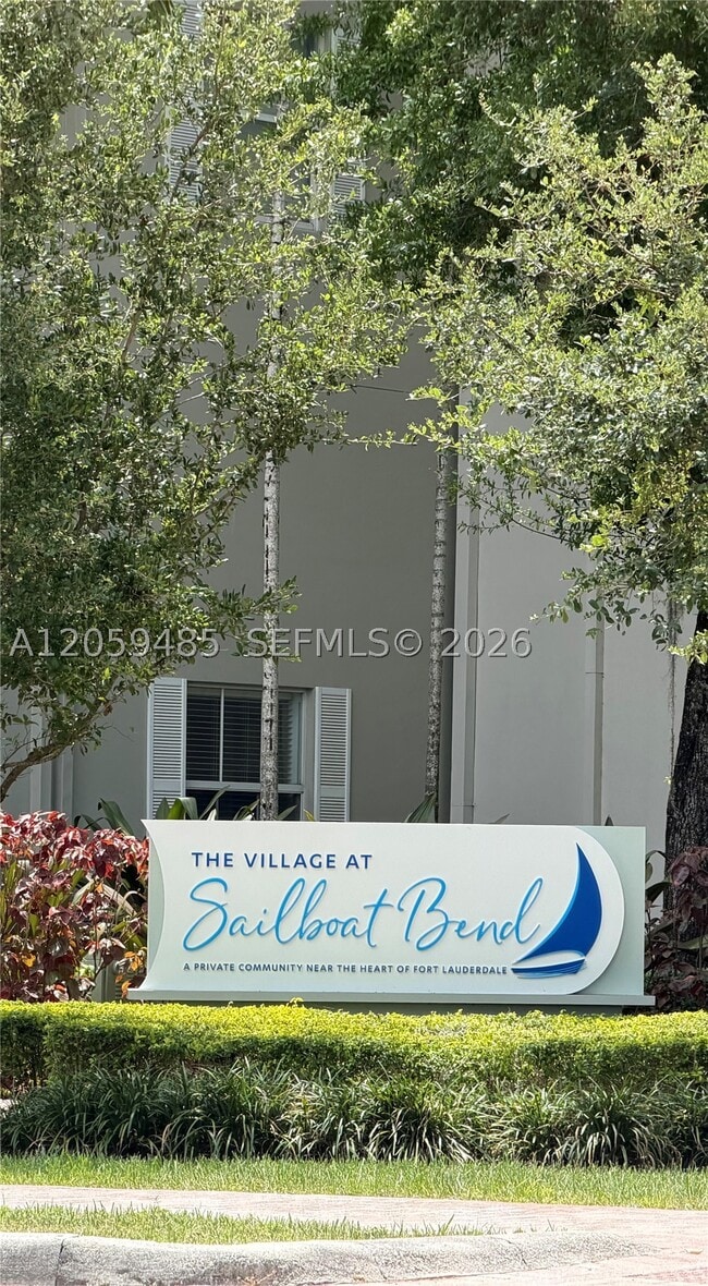 Building Photo - 1335 SW 4th Ct