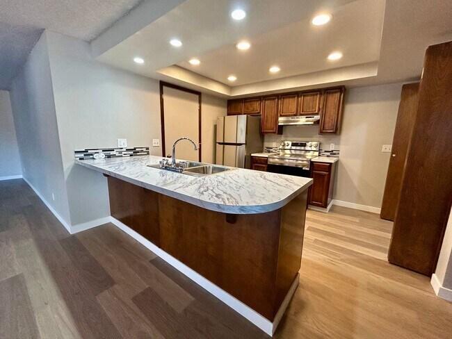 Building Photo - Spacious 2 bed 1 bath home!