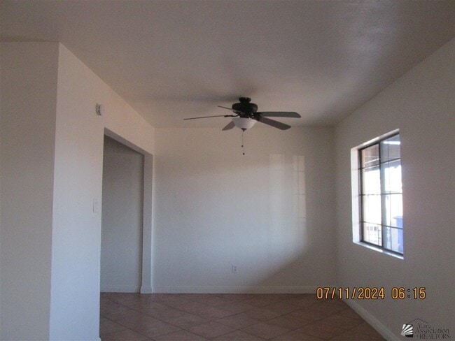 Building Photo - 2056 E La Mesa St