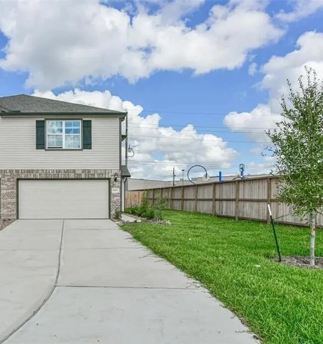 Building Photo - 18831 Glenwood Chase Ct