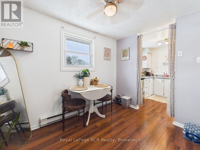 Building Photo - 646 Hunter St