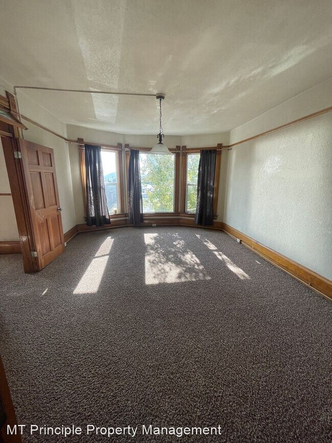 Building Photo - 4 br, 2 bath House - 517 W. Silver