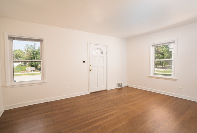 Building Photo - 2156 S 80th St