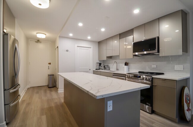 Building Photo - 405 N Wabash Ave